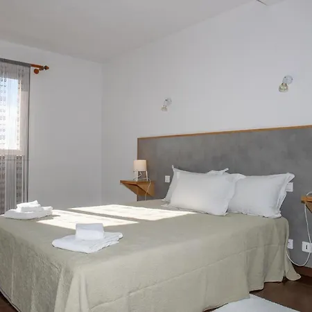 Monte Cristo Apartment