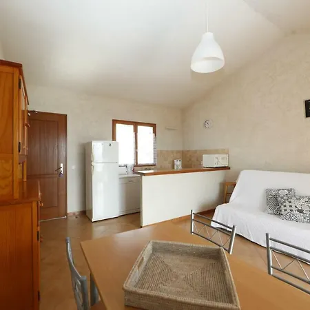 Monte Cristo Apartment *